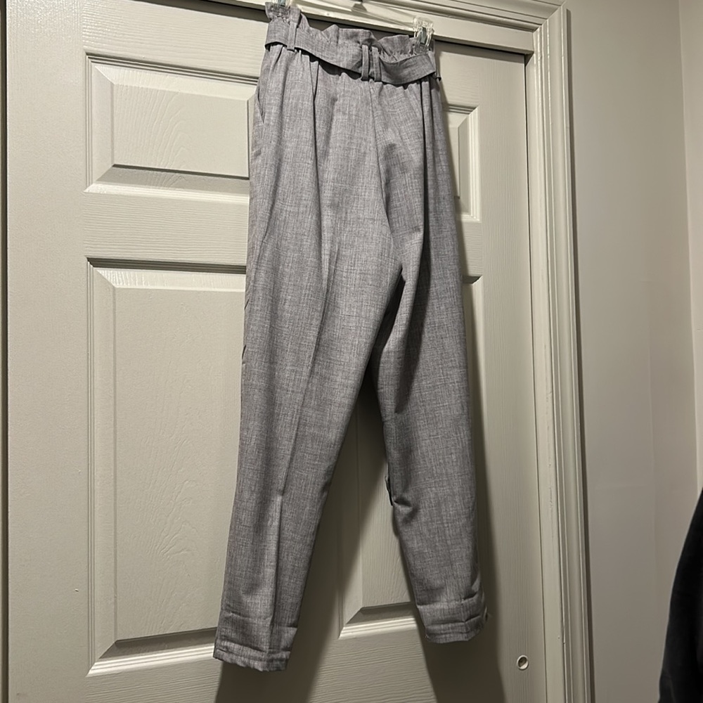 H&M Grey Dress Pants size 6 (fit like a 2/4)